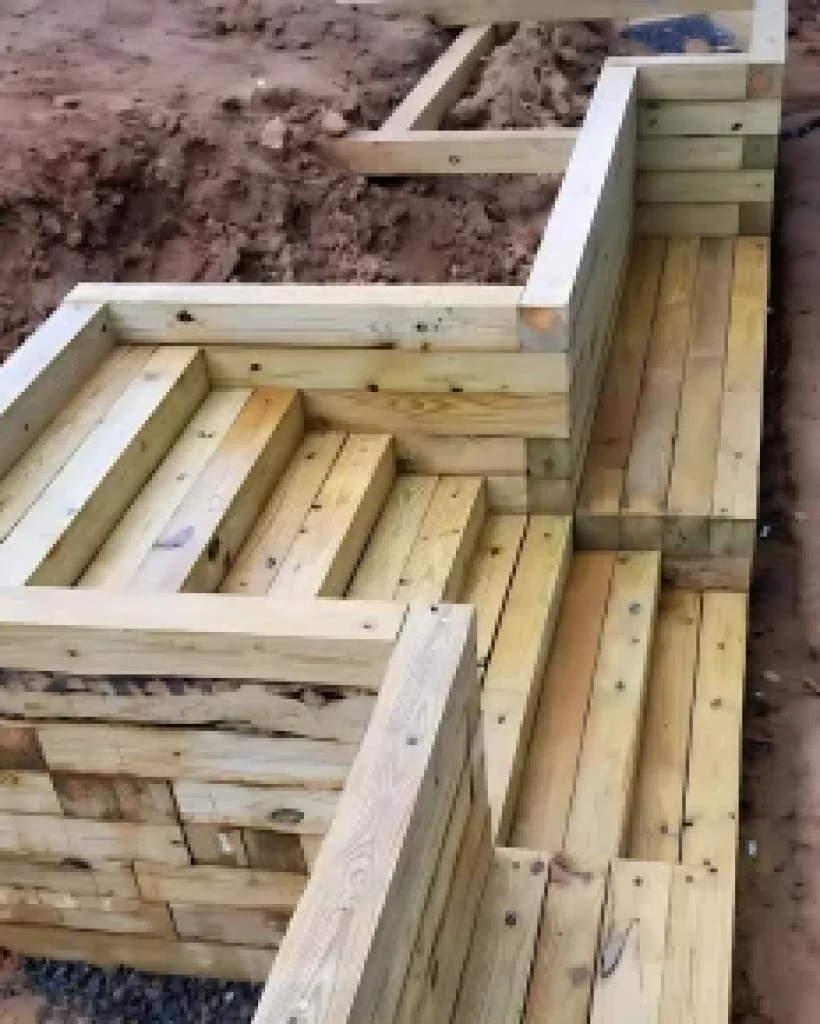 About us - 243 x 290